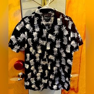 Fun pineapple casual button down. Very flexible with offers!